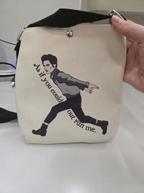 Canvas Twlight Crossbody Bag in Cream with Edward Print